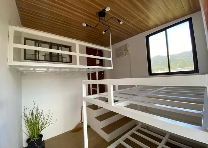 Casita Blanca Jala-Jala - Tiny House & Farm Stay